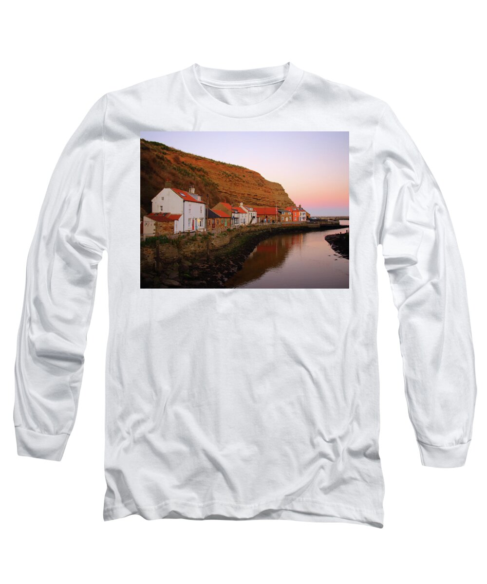 River Long Sleeve T-Shirt featuring the photograph The River at Staithes by Jeff Townsend