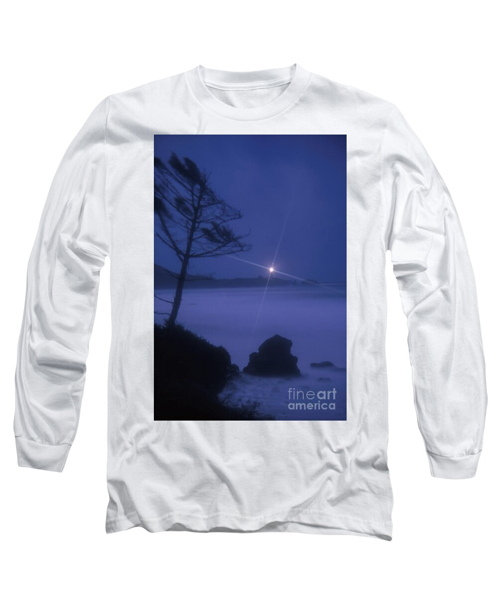 Images Long Sleeve T-Shirt featuring the photograph Yaquina Head at Night by Rick Bures