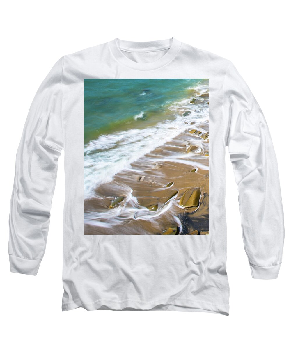 Waves Long Sleeve T-Shirt featuring the photograph Retraction 1 by Ryan Weddle