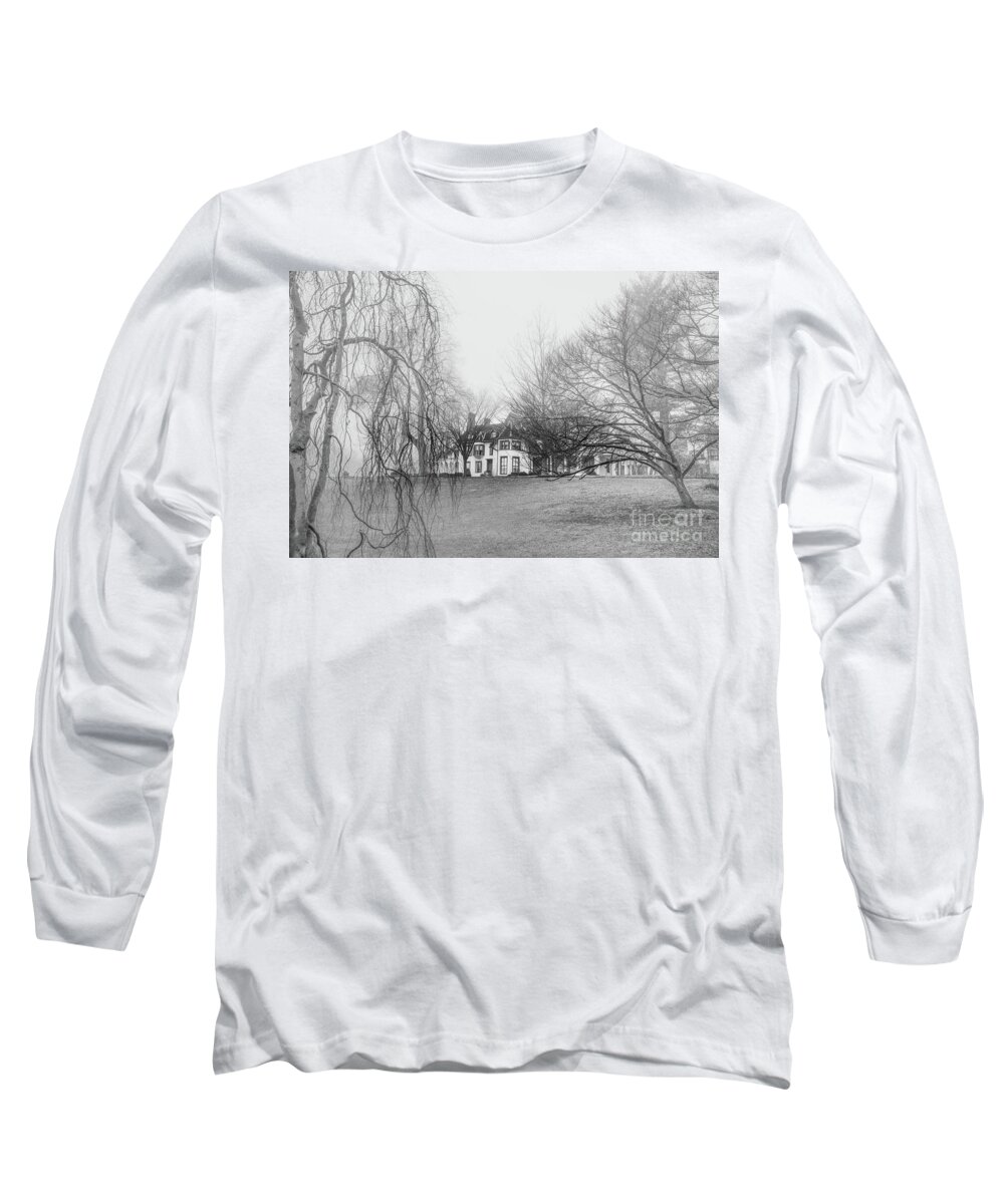 Manshion Long Sleeve T-Shirt featuring the photograph Mansion by Jim DeLillo