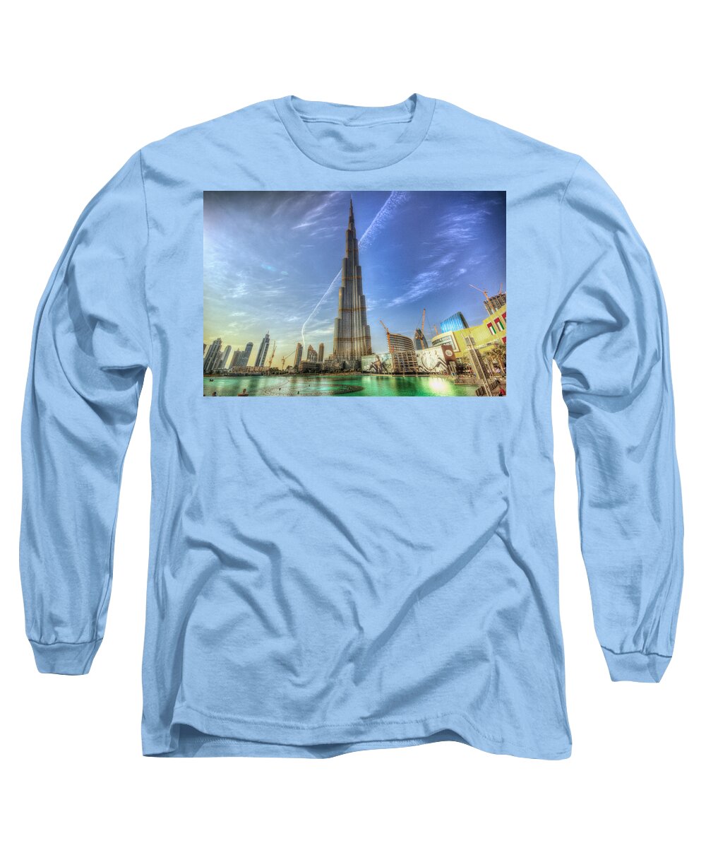 Dubai Long Sleeve T-Shirt featuring the photograph Air Trail by John Swartz