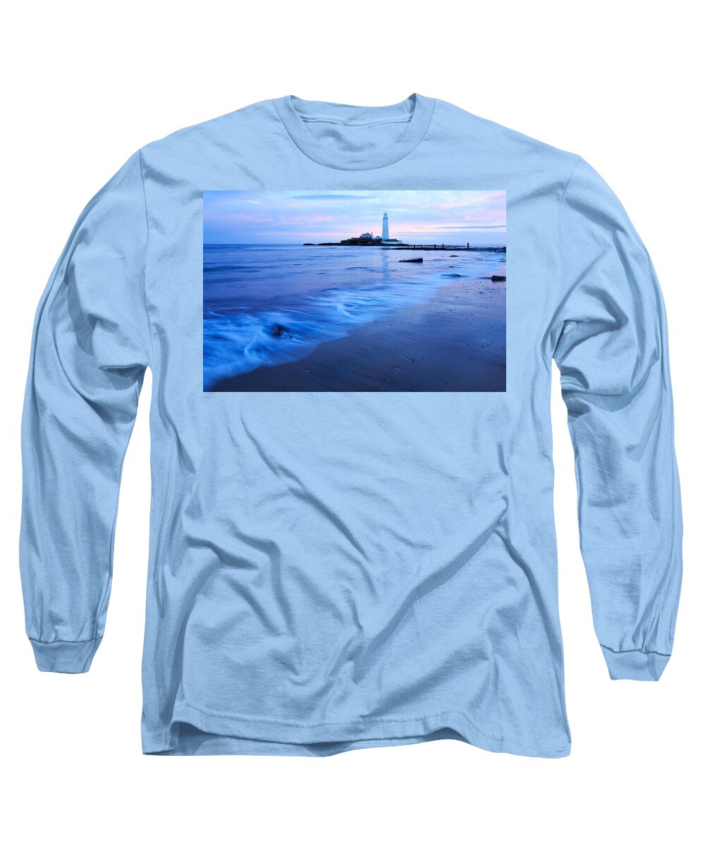 Whitley Long Sleeve T-Shirt featuring the photograph Saint Mary's Lighthouse at Whitley Bay #9 by Ian Middleton