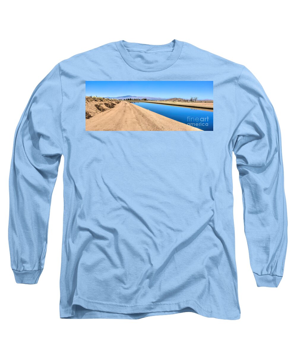 Antelope Valley Long Sleeve T-Shirt featuring the photograph Aqueduct and the Tehachapi Mountains by Joe Lach