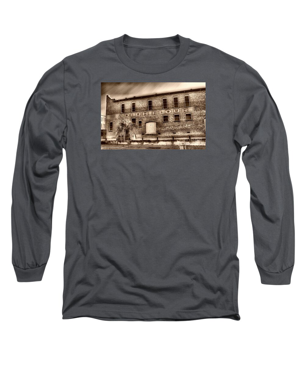 Scenic Tours Long Sleeve T-Shirt featuring the photograph Adluh Flour Sc by Skip Willits