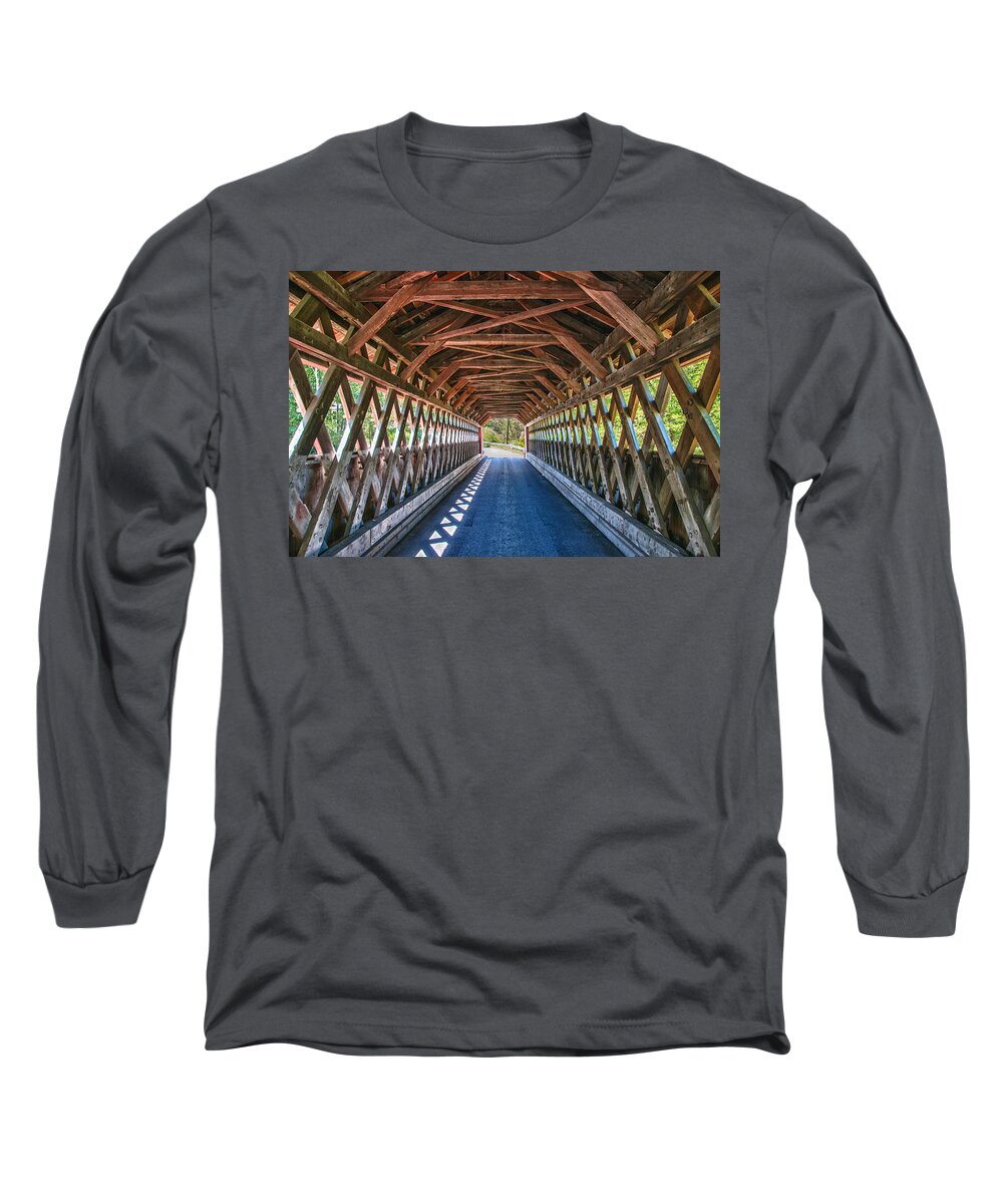 Arlington Vt Long Sleeve T-Shirt featuring the photograph Chiselville Bridge by Guy Whiteley