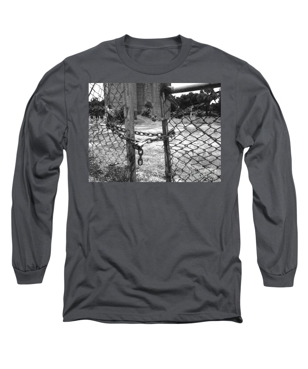 Chain Long Sleeve T-Shirt featuring the photograph I can still get in by WaLdEmAr BoRrErO