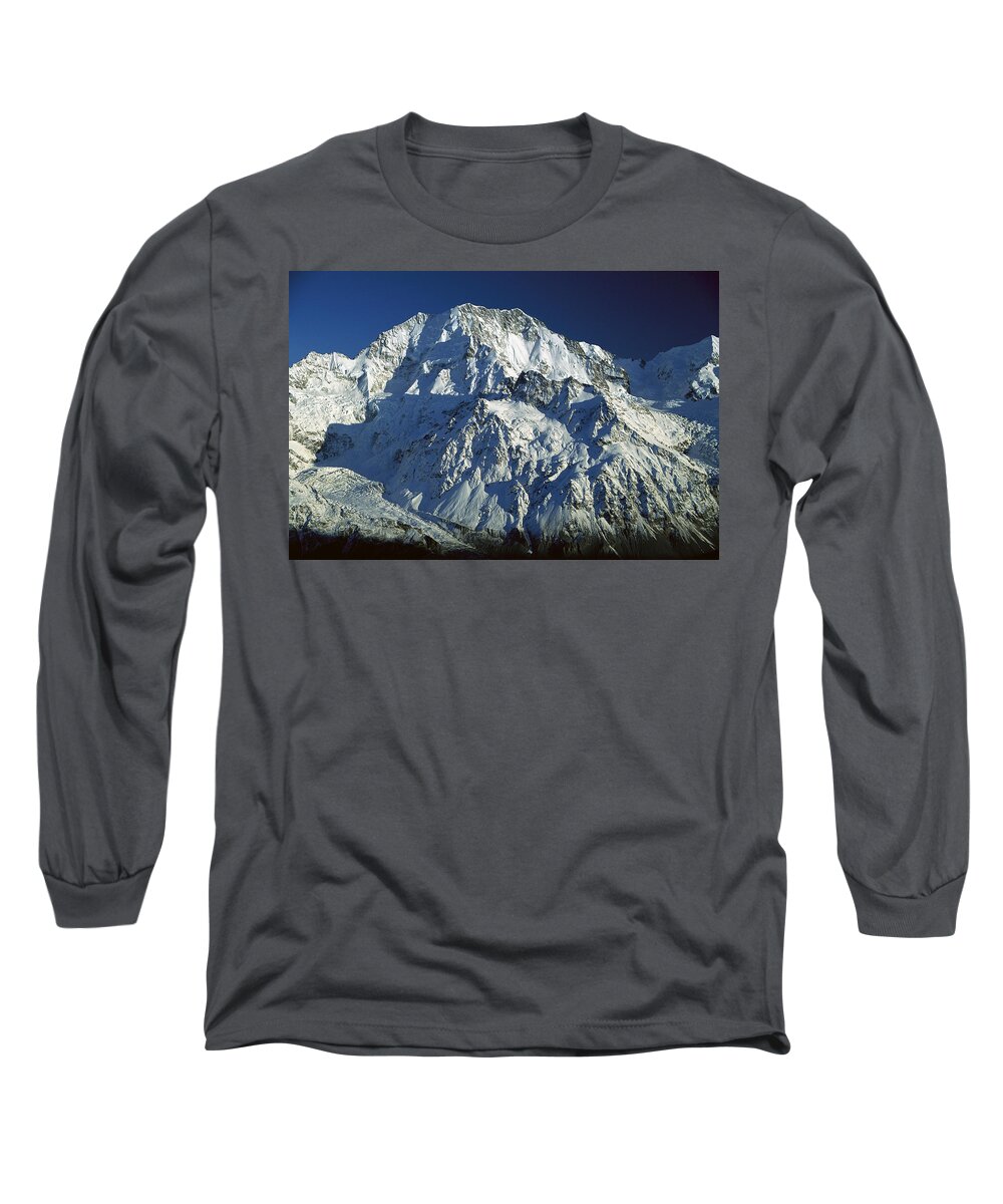 Feb0514 Long Sleeve T-Shirt featuring the photograph Mt Cook Eastern Side In Winter by Colin Monteath