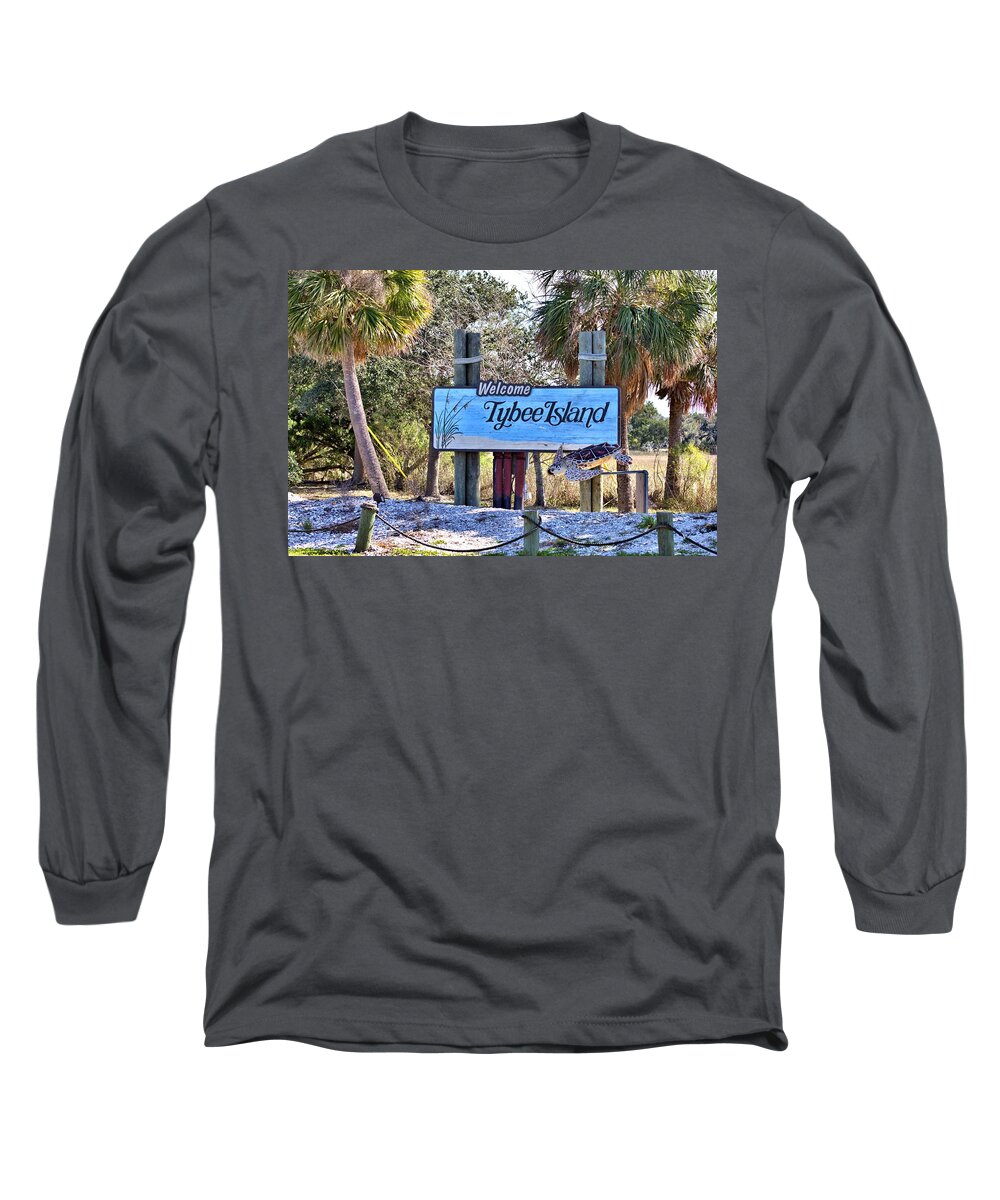 9562 Long Sleeve T-Shirt featuring the photograph Welcome to Tybee by Gordon Elwell