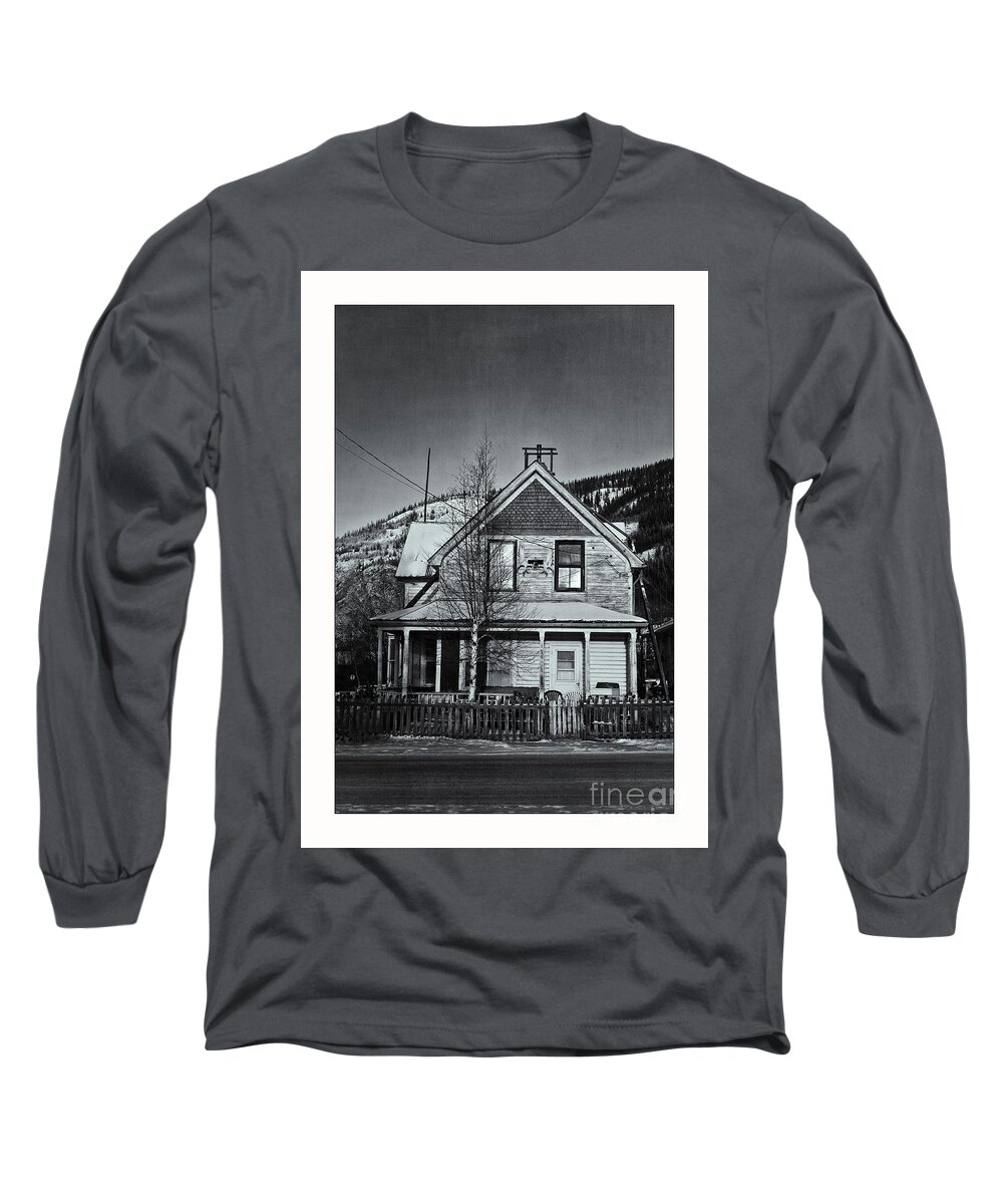 Charming Long Sleeve T-Shirt featuring the photograph King Street by Priska Wettstein
