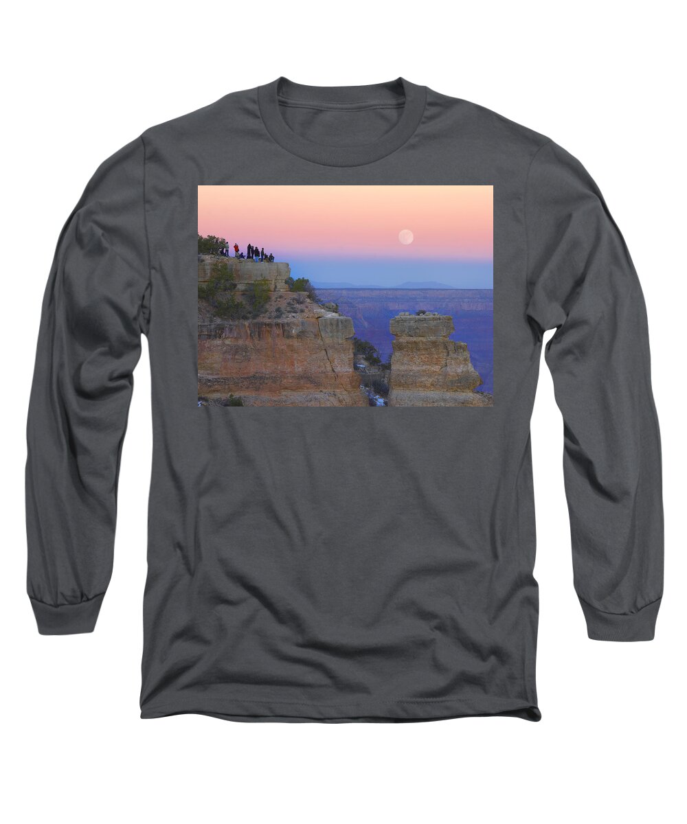 00175584 Long Sleeve T-Shirt featuring the photograph Tourists Enjoying Sunset And Rising by Tim Fitzharris
