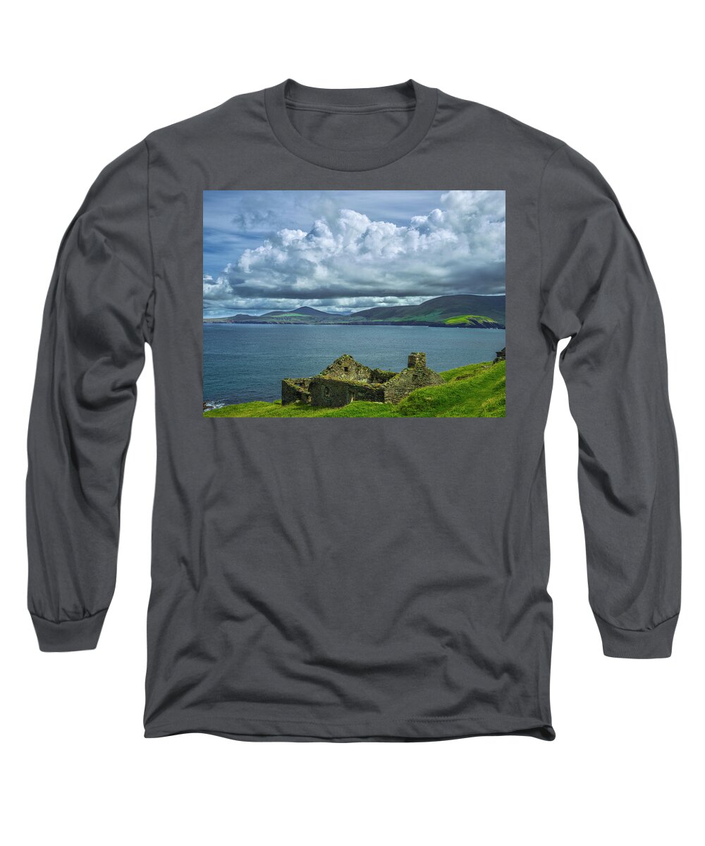 Landscape Long Sleeve T-Shirt featuring the photograph Abandoned house 4 by Leif Sohlman