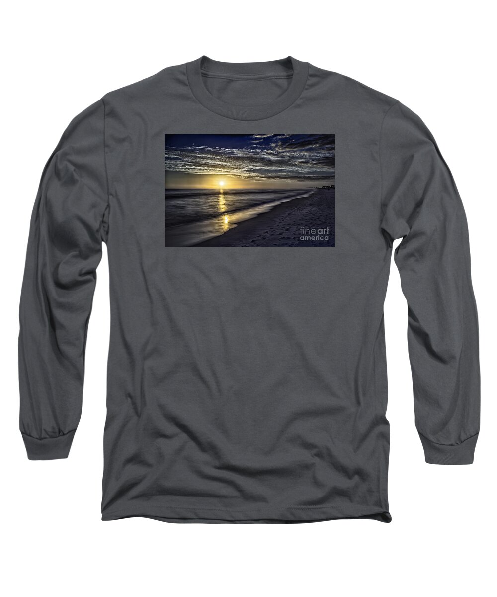Beach Long Sleeve T-Shirt featuring the photograph Beach Sunset 1021b by Walt Foegelle