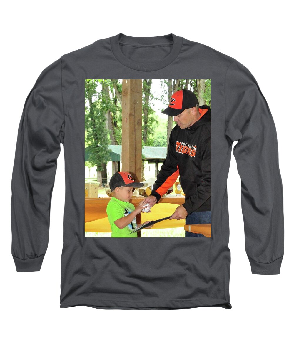  Long Sleeve T-Shirt featuring the photograph 9782 by Jerry Sodorff