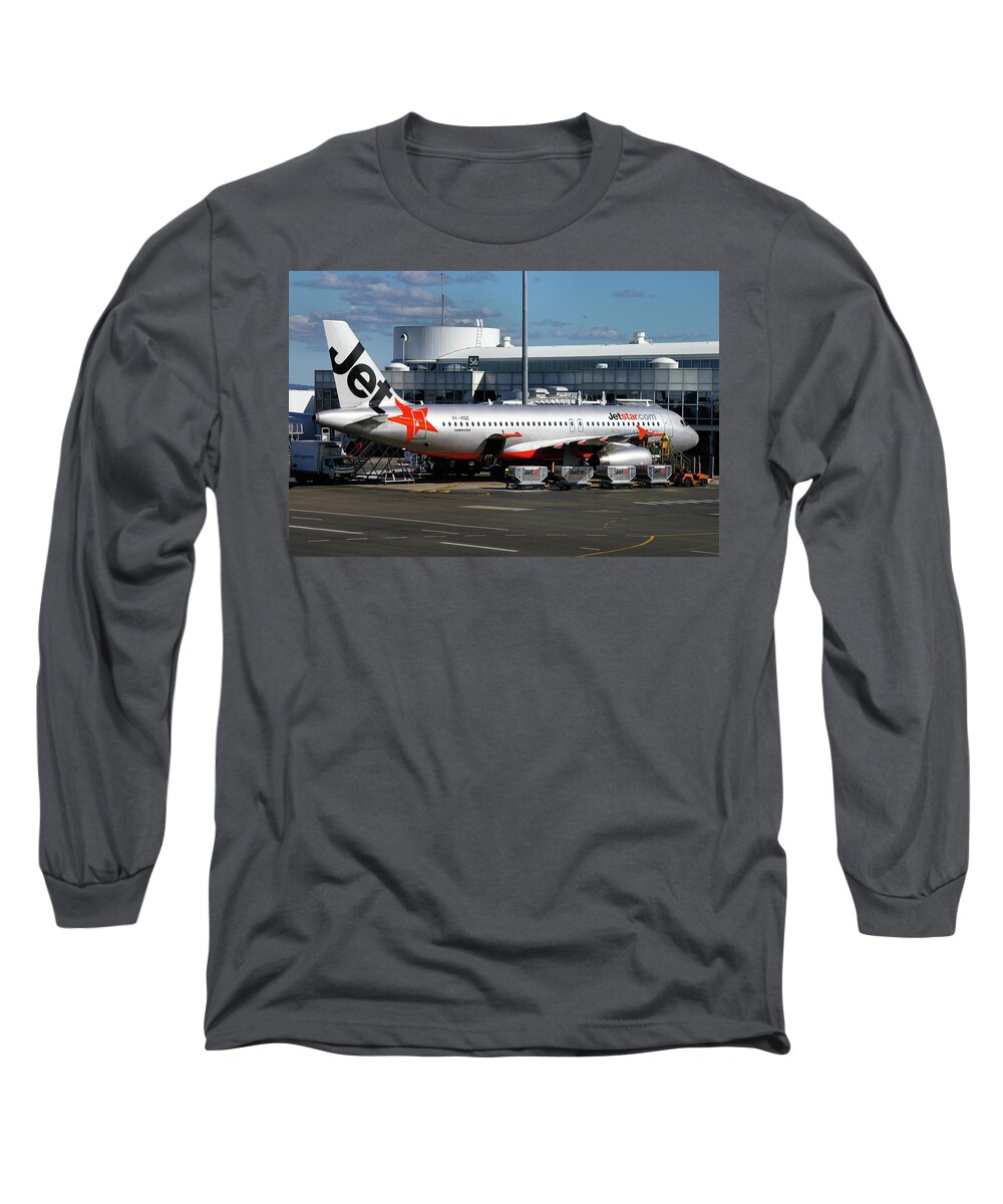 Airbus Long Sleeve T-Shirt featuring the photograph Airbus A320-232 by Tim Beach