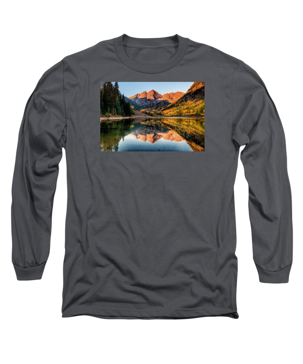 Maroon Bells Long Sleeve T-Shirt featuring the photograph Alpenglow on the Maroon Bells by David Soldano