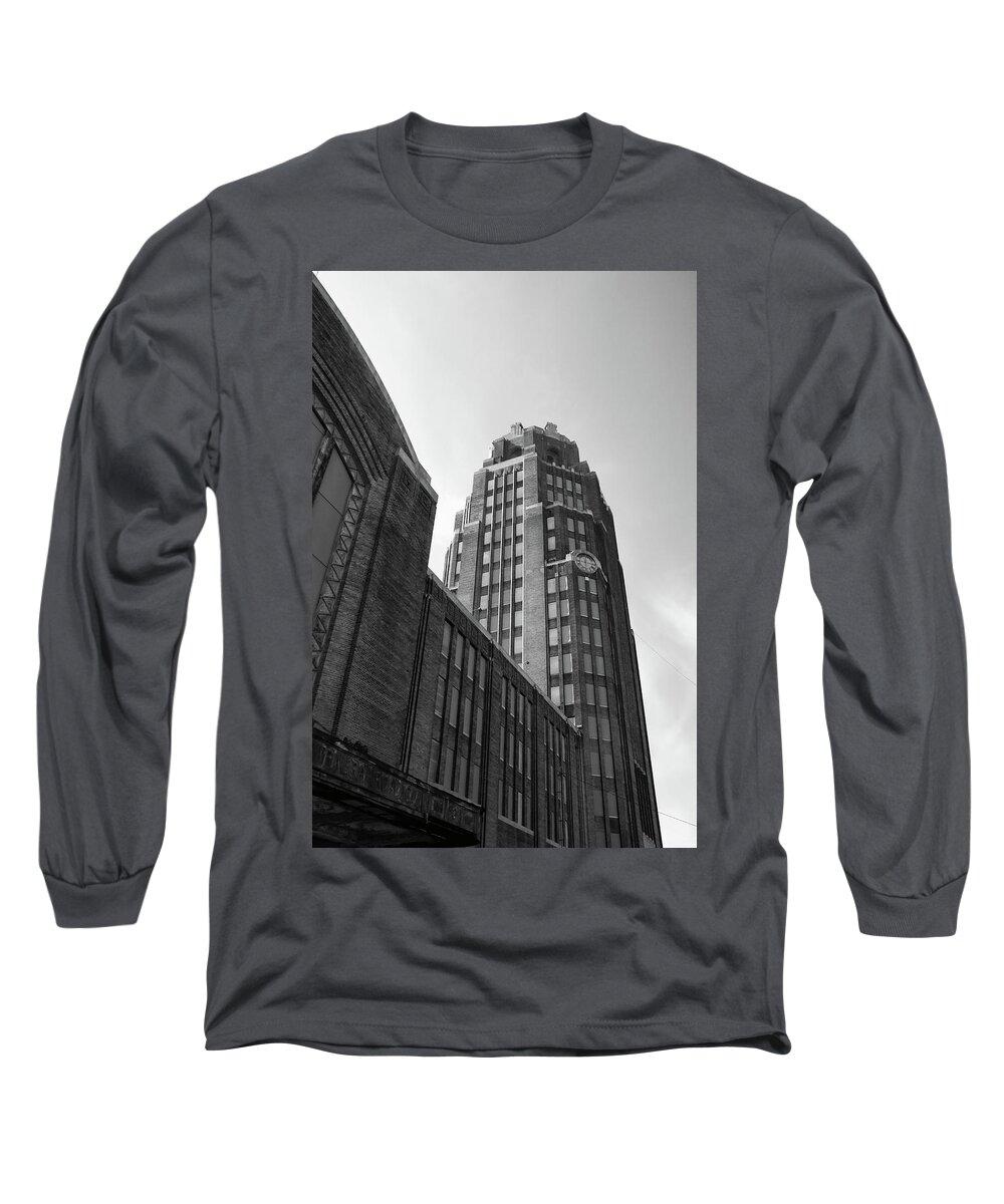 Buildings Long Sleeve T-Shirt featuring the photograph Central Terminal 15142 by Guy Whiteley