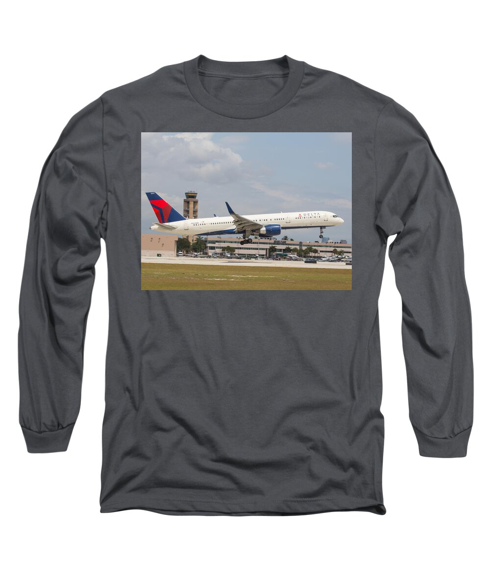 Delta Long Sleeve T-Shirt featuring the photograph Delta Airline by Dart Humeston