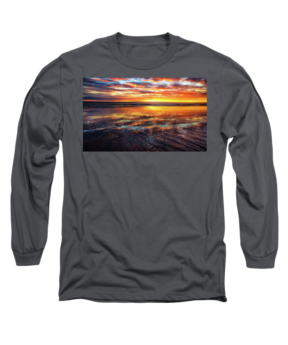 Canon Long Sleeve T-Shirt featuring the photograph Hampton Beach by Robert Clifford