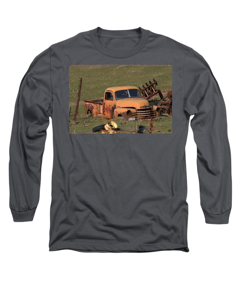 Americana Long Sleeve T-Shirt featuring the photograph Laid to rest by Bjorn Sjogren