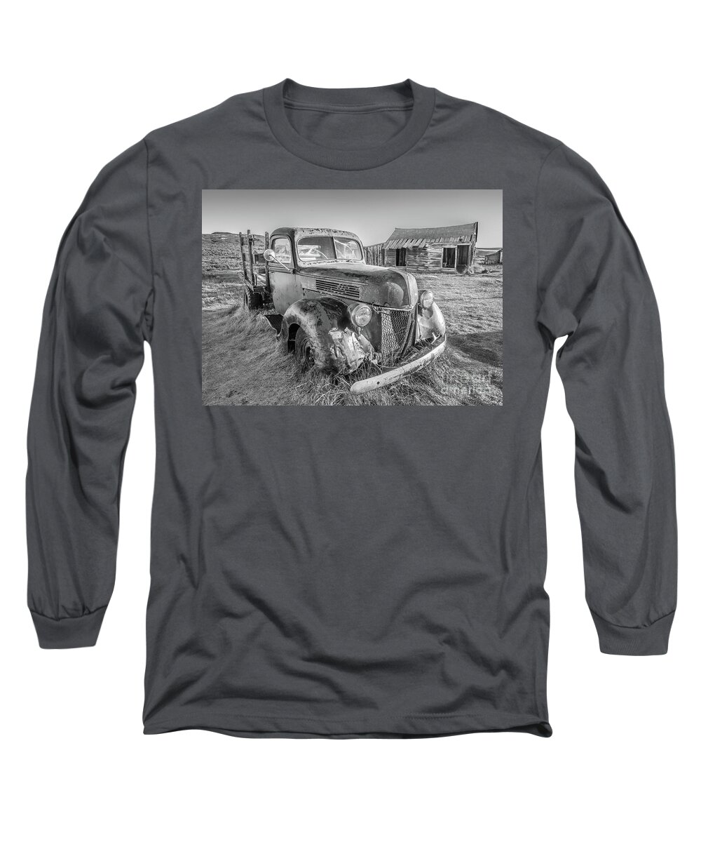 Old Truck Long Sleeve T-Shirt featuring the photograph Last Load by Charles Garcia