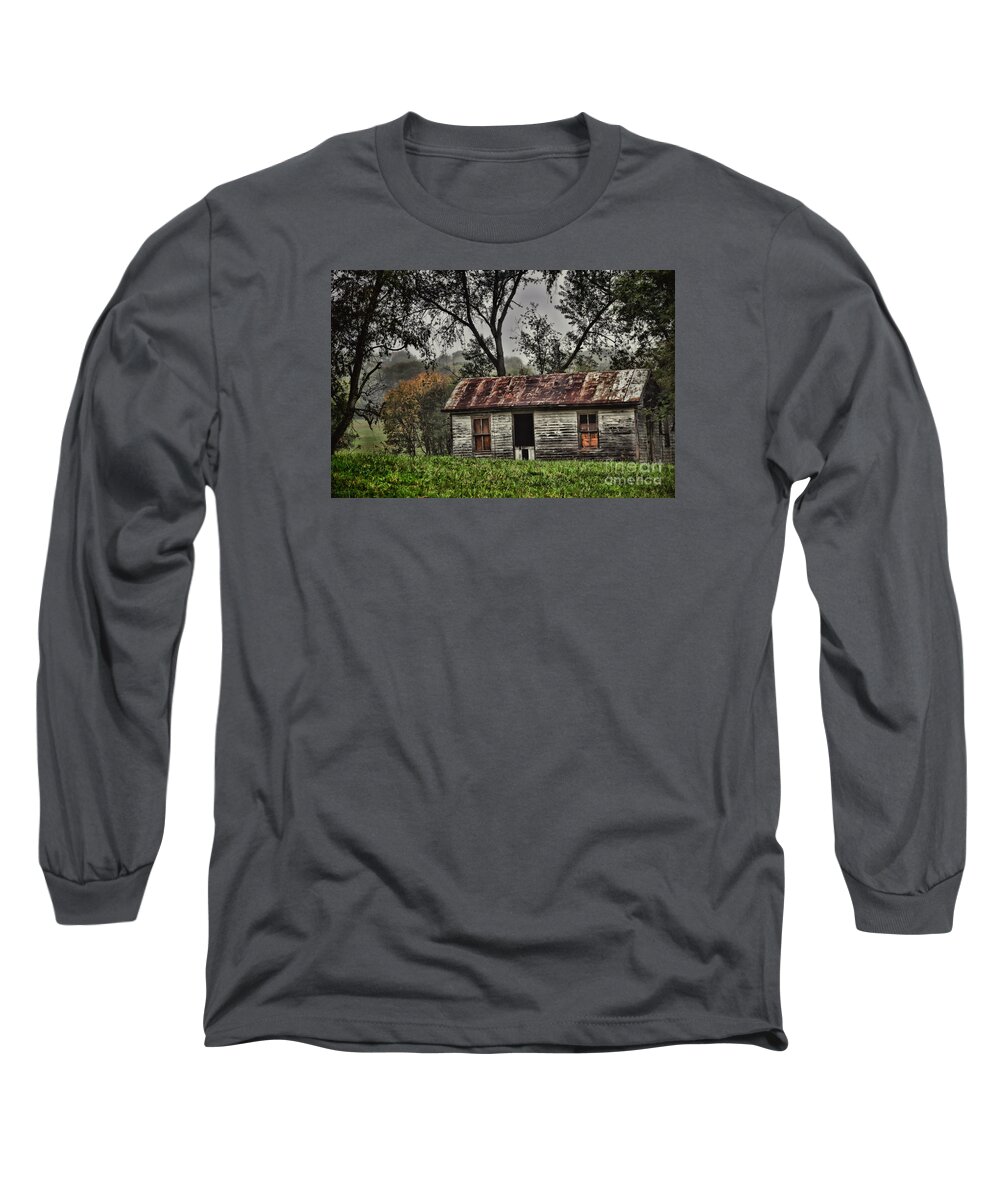 Shenandoah Valley Long Sleeve T-Shirt featuring the photograph Misty Memories by Randy Rogers
