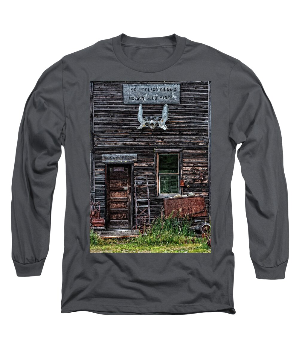 Molson Long Sleeve T-Shirt featuring the photograph Molson Gold Mines by Ed Broberg