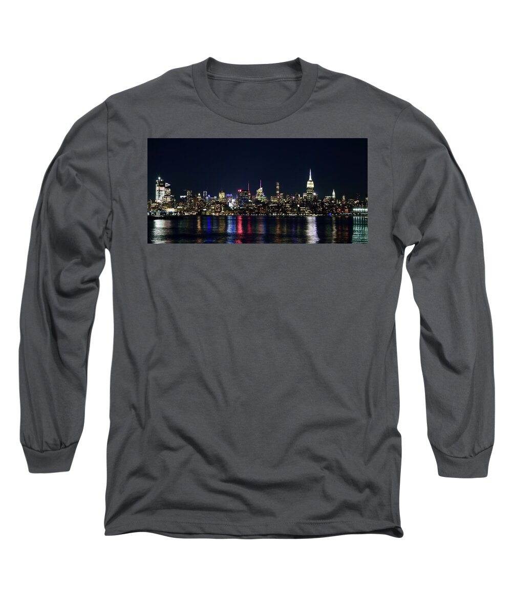 Skyline Long Sleeve T-Shirt featuring the photograph New York Skyline by Daniel Carvalho