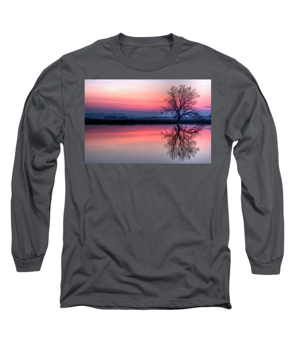 Pond Long Sleeve T-Shirt featuring the photograph Smoky Sunrise by Fiskr Larsen