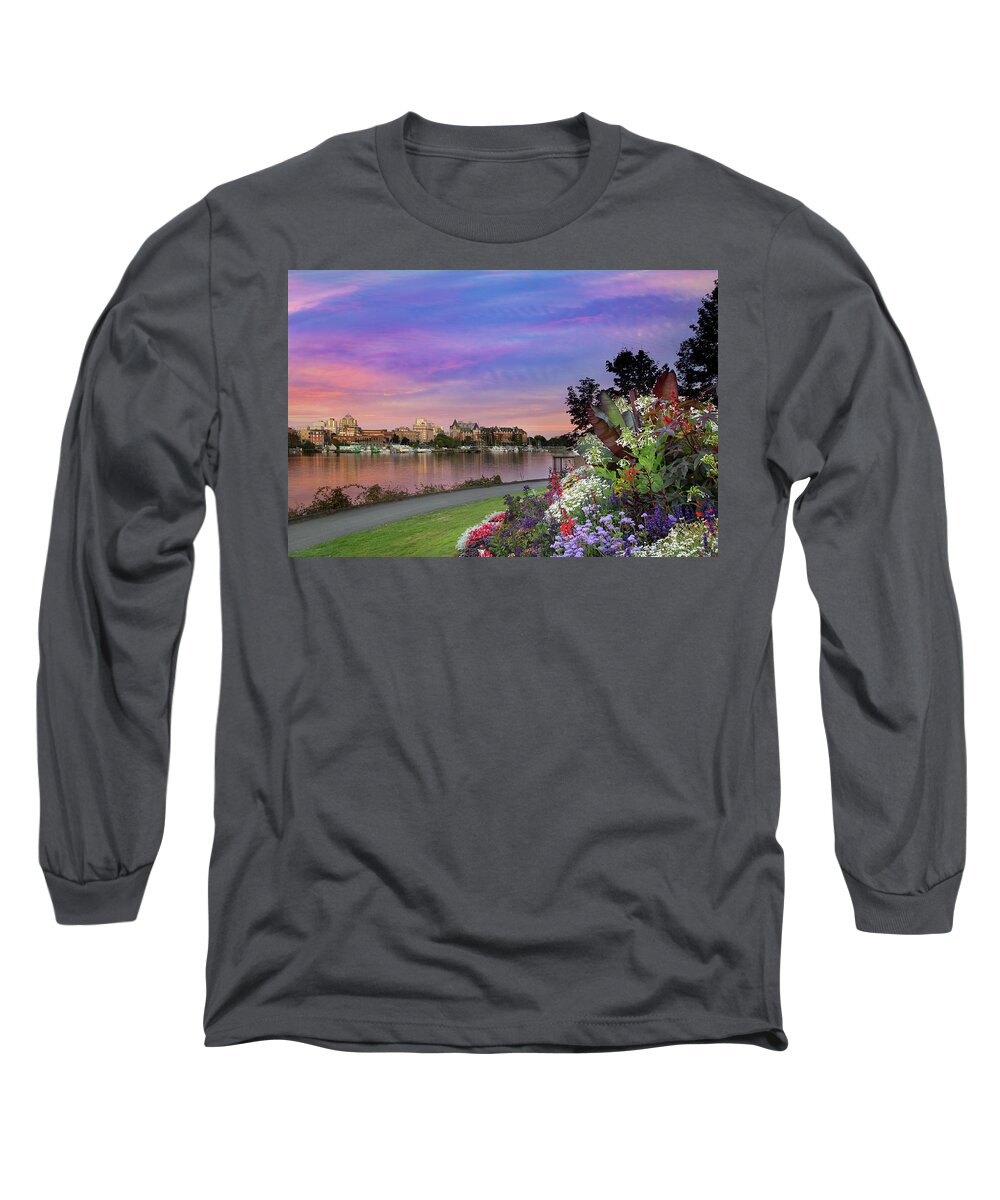 Victoria Long Sleeve T-Shirt featuring the photograph Sunset at Victoria BC Inner Harbour by David Gn