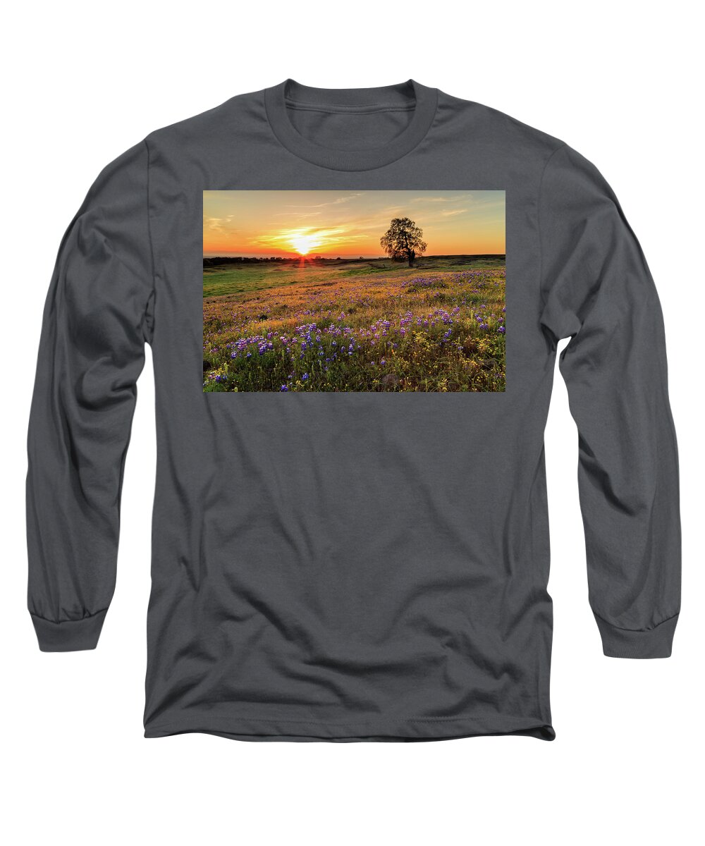 Sunset Long Sleeve T-Shirt featuring the photograph Sunset On North Table Mountain by James Eddy