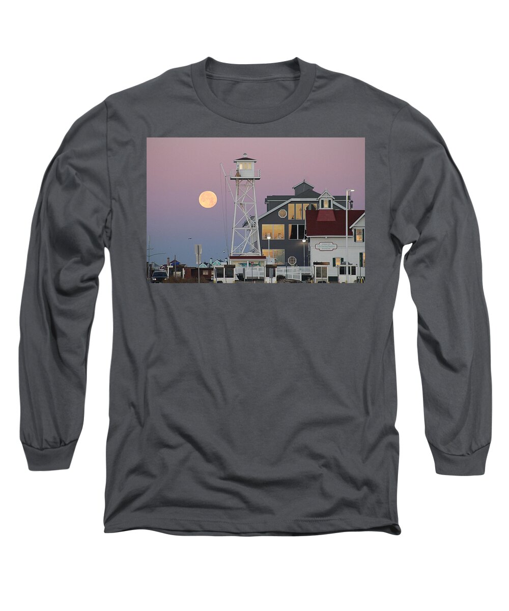Moon Long Sleeve T-Shirt featuring the photograph Super Wolf Moon At The Watch Tower by Robert Banach