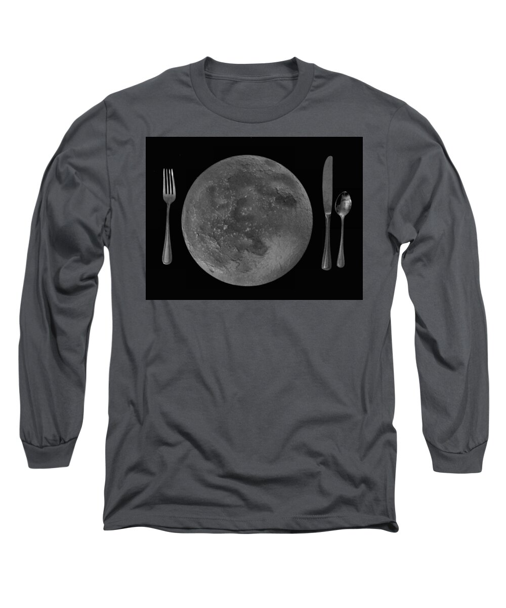 Moon Long Sleeve T-Shirt featuring the photograph The Supper Moon by Lin Grosvenor