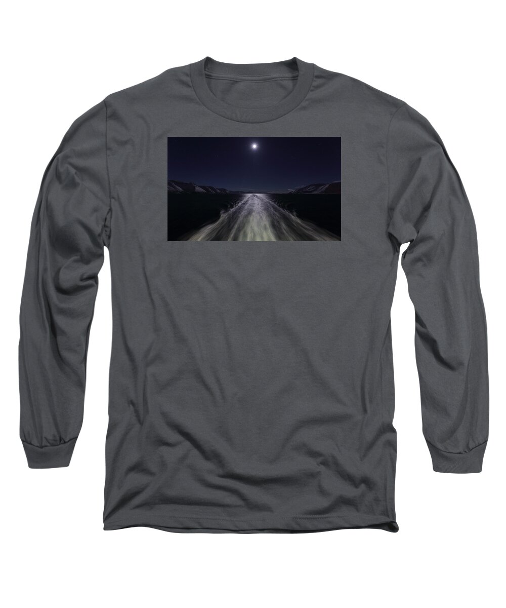 Sea Long Sleeve T-Shirt featuring the photograph The Wake and the Full Moon by Pekka Sammallahti