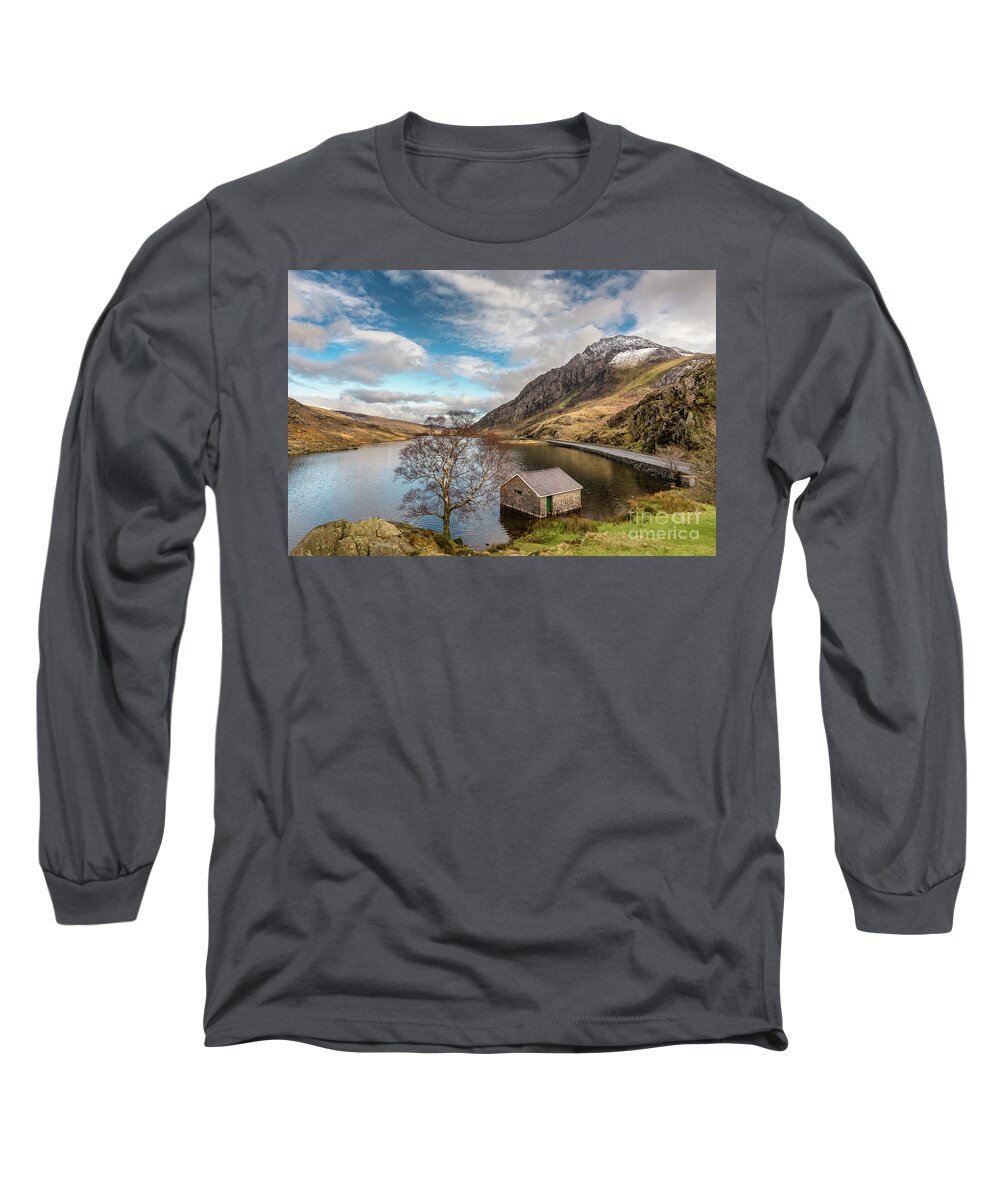 Tryfan Mountain Long Sleeve T-Shirt featuring the photograph Winter At Llyn Ogwen by Adrian Evans