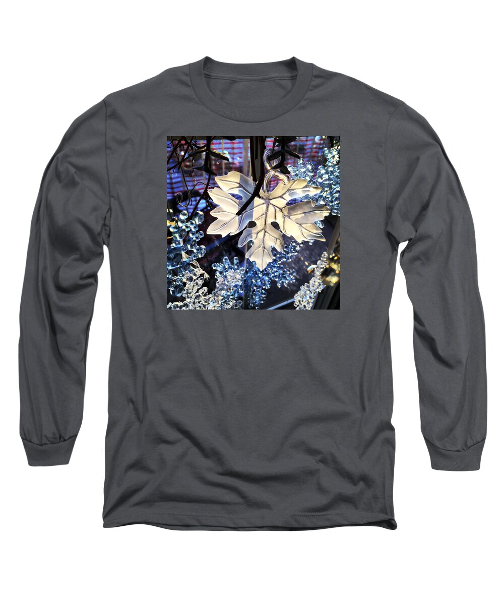 Leaf Long Sleeve T-Shirt featuring the photograph Winter Leaf by KG Thienemann