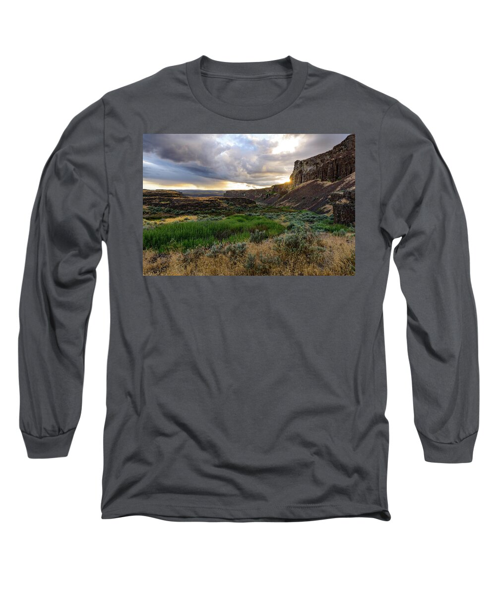 Ice Age Floods Long Sleeve T-Shirt featuring the digital art Sunset in the Ancient Lakes by Michael Lee