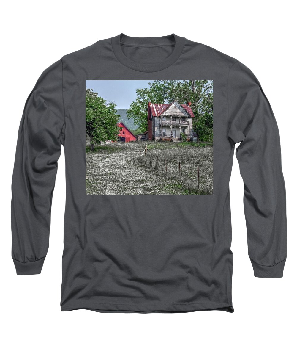 Farm Long Sleeve T-Shirt featuring the photograph The Old Homeplace #1 by Randall Dill