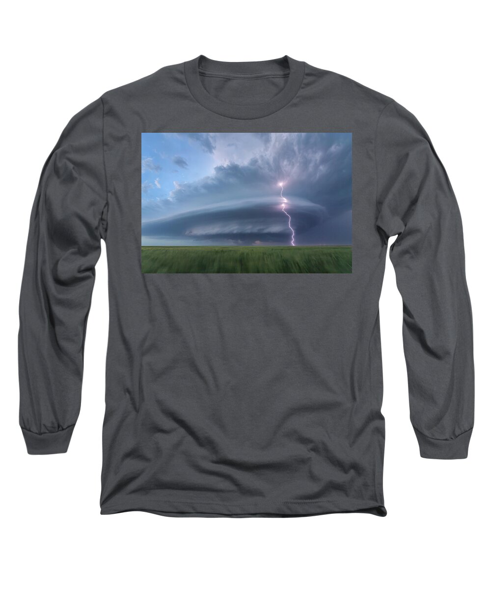 Mwf Long Sleeve T-Shirt featuring the photograph Award Winning LIghtning Photo by Laura Hedien