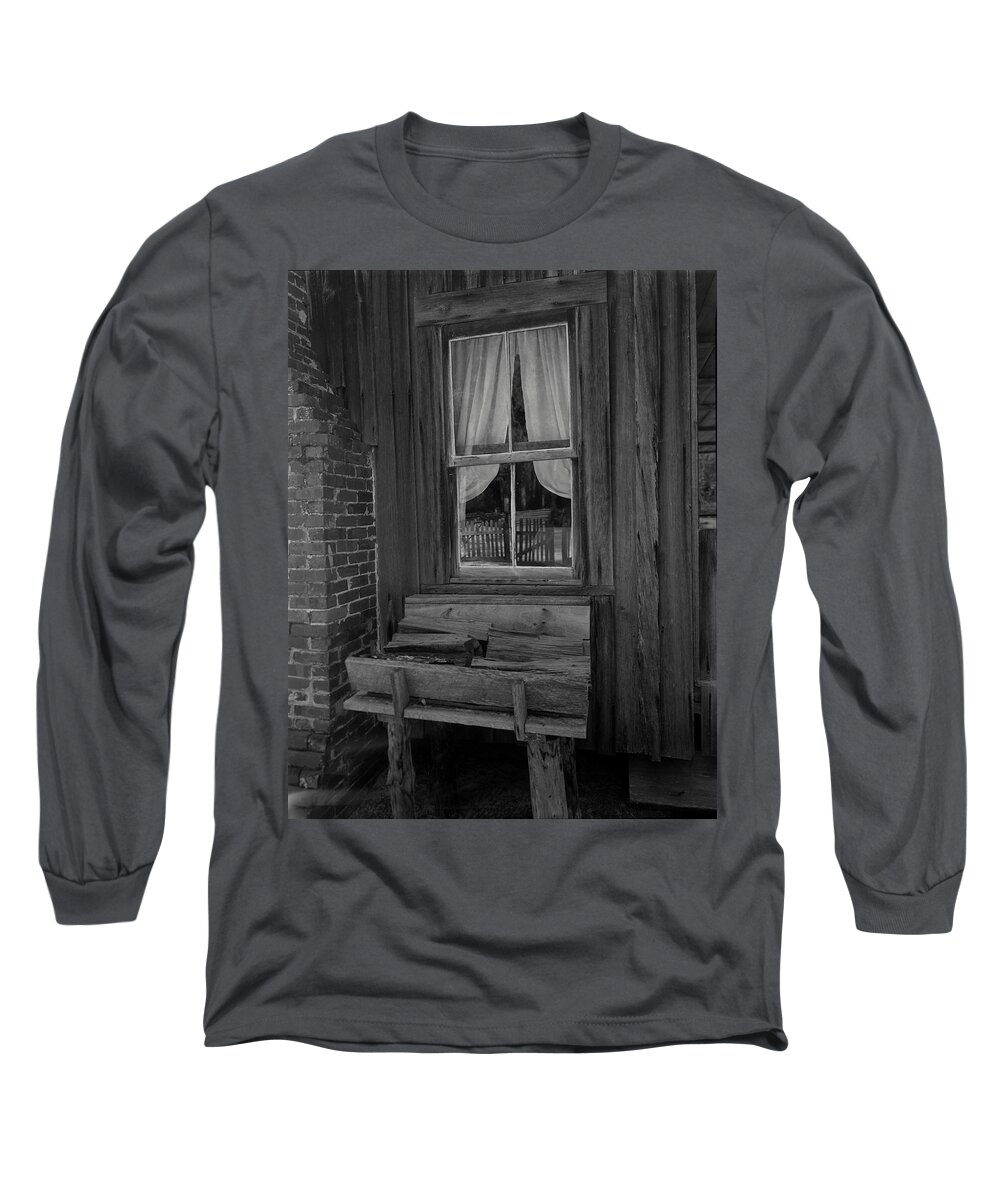 Chesser Plantation Long Sleeve T-Shirt featuring the photograph Chesser Plantation Window by John Simmons