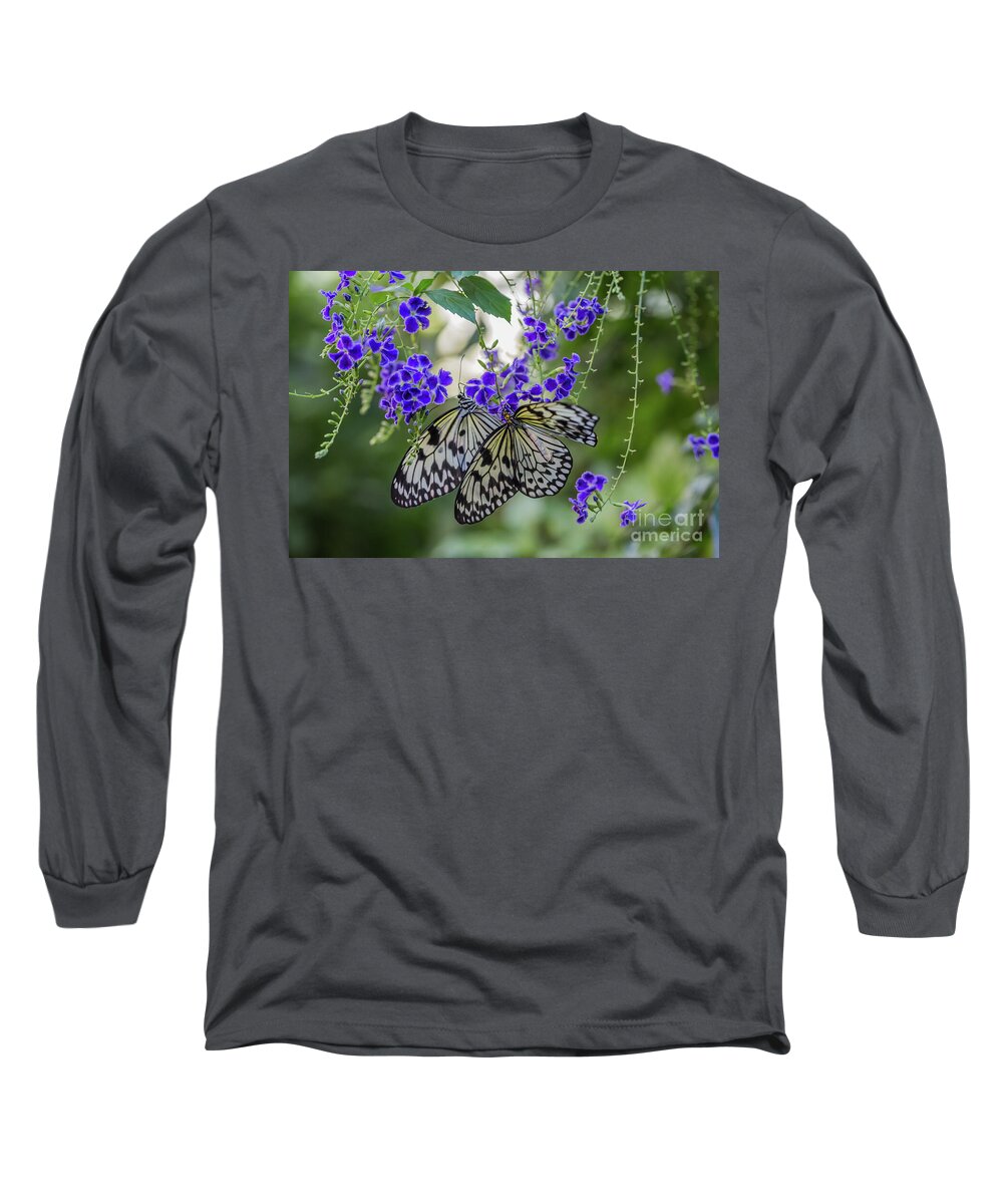 Idea Leuconoe Long Sleeve T-Shirt featuring the photograph Enjoying Lunch Together by Eva Lechner