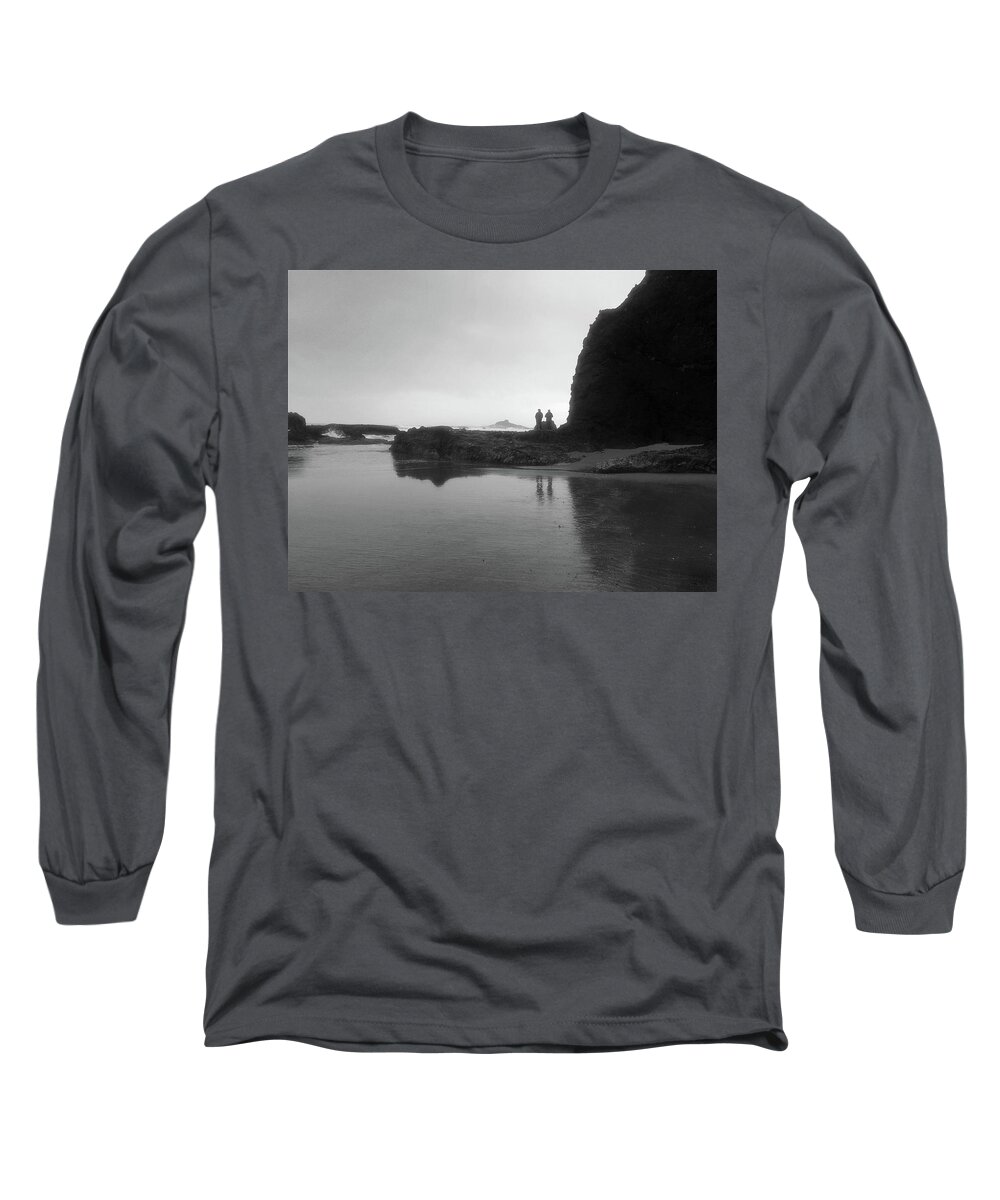 Roads End State Park Long Sleeve T-Shirt featuring the photograph Friends by John Parulis
