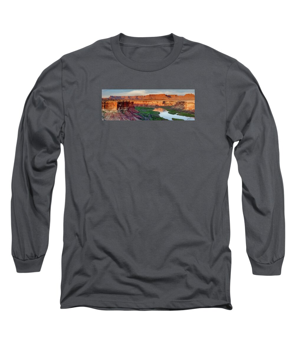 Greenriver Desert Canyonlands River Panorama Reflection Colorado Plateau Long Sleeve T-Shirt featuring the photograph Green River from White Rim Trail by Dan Norris