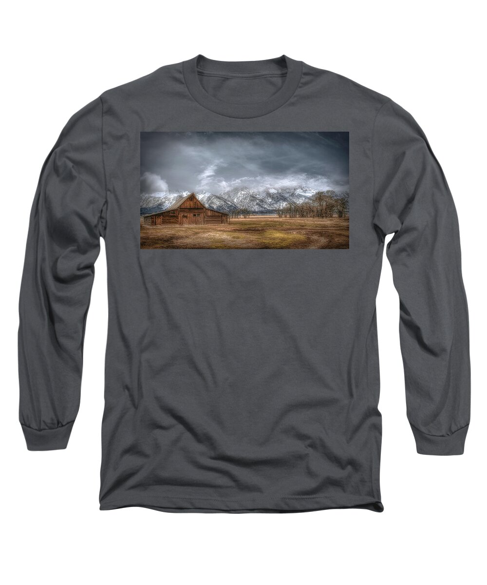 Wyoming Long Sleeve T-Shirt featuring the photograph Mormon Iconic Barn by G Lamar Yancy