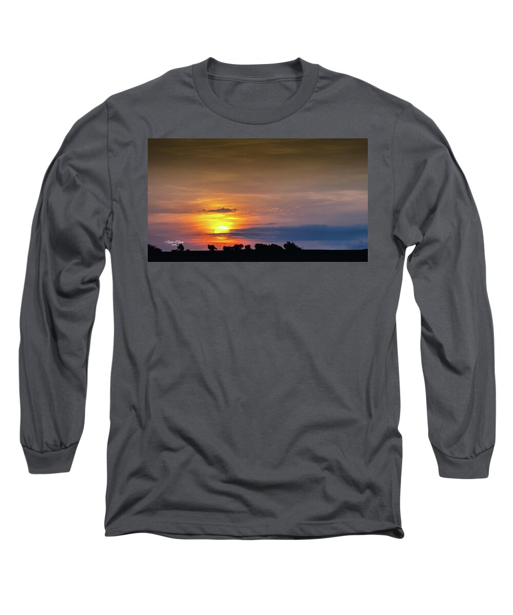 Sunrise Long Sleeve T-Shirt featuring the photograph Texas Sunrise by G Lamar Yancy