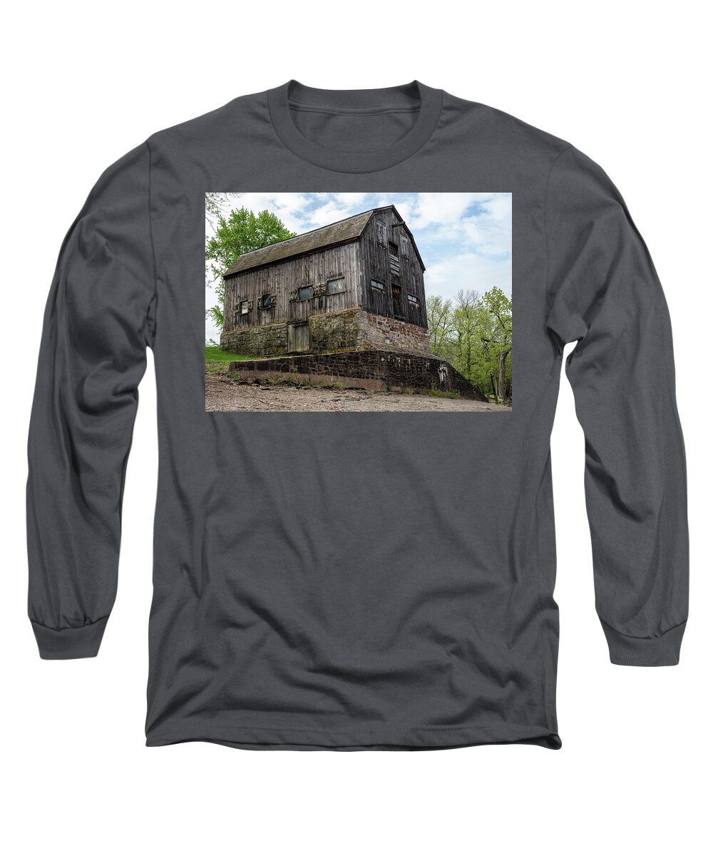Scenic Long Sleeve T-Shirt featuring the photograph The Barn Boathouse at Weathersfield Cove by Kyle Lee