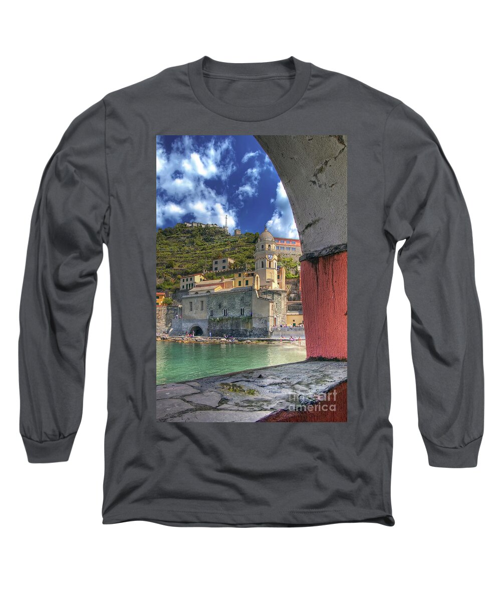 Church Long Sleeve T-Shirt featuring the photograph Vernazza - Through an Arch by Paolo Signorini