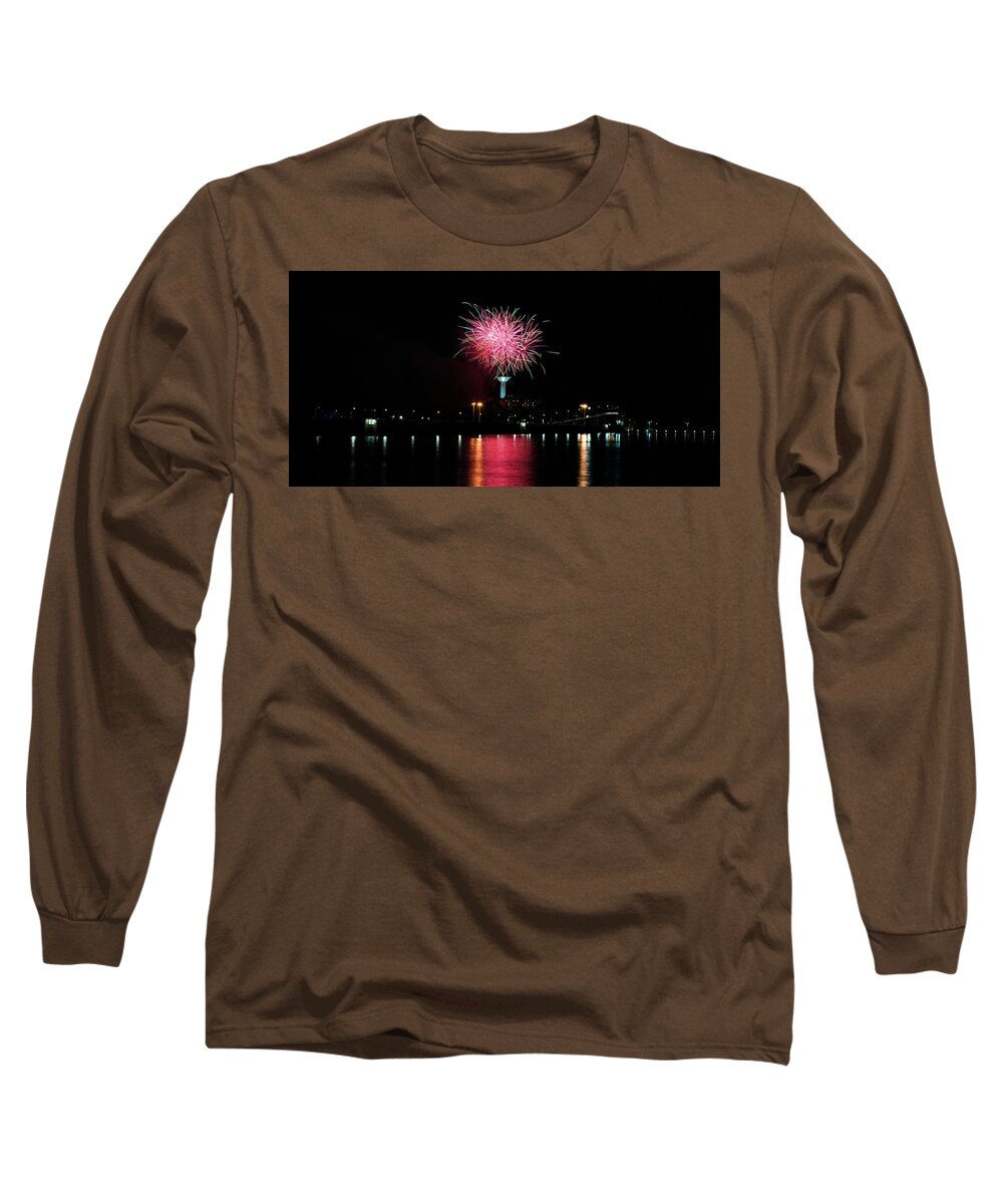 Alabama Long Sleeve T-Shirt featuring the photograph Quad Cities Memorial Day Fireworks #4 by James-Allen