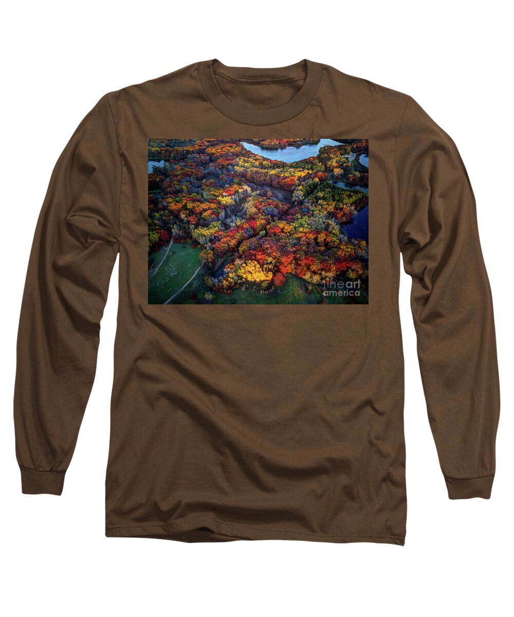  Lebanon Hills Long Sleeve T-Shirt featuring the photograph Autumn Minnesota Parks - Lebanon Hills Park Dakota County by Wayne Moran