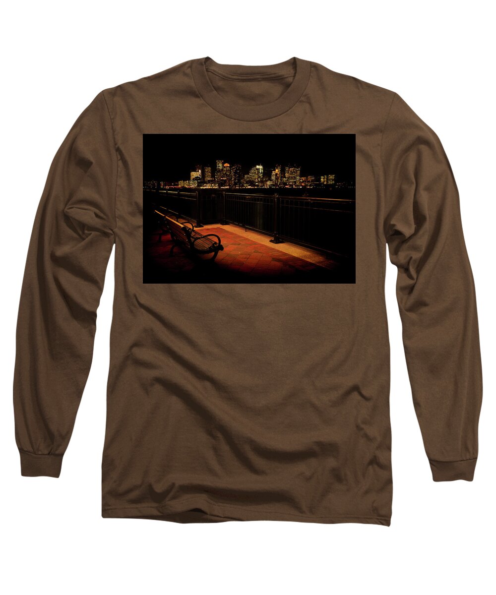 Boston Long Sleeve T-Shirt featuring the photograph Boston Lamplight by Rob Davies