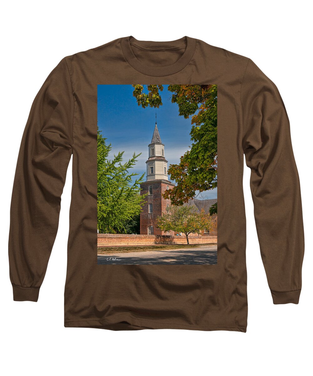 Williamsburg Long Sleeve T-Shirt featuring the photograph Bruton Parish Church by Christopher Holmes